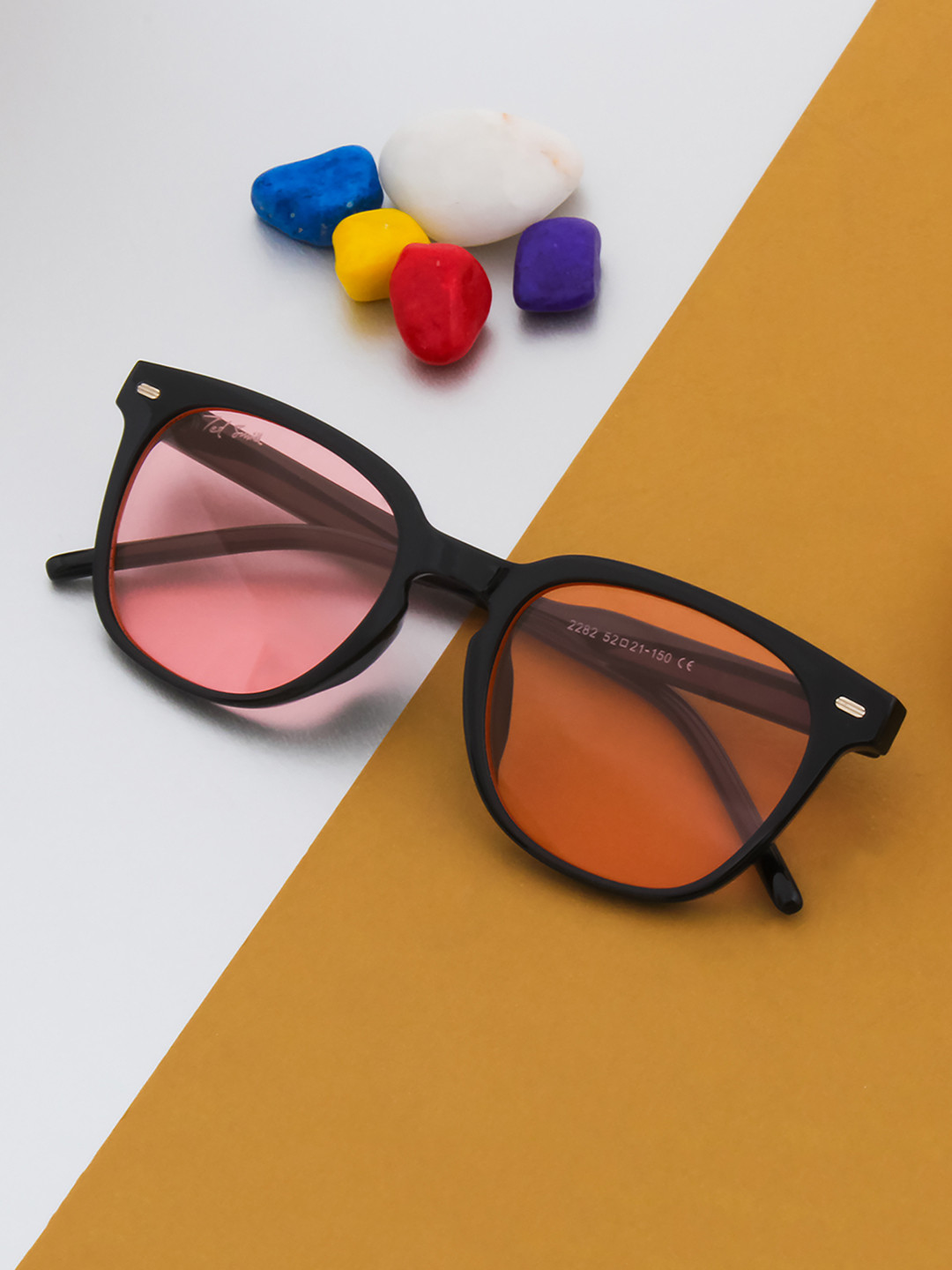 Ted Smith Unisex Aesthetic Black-Pink Wayfarer Sunglasses With UV Protected Lens