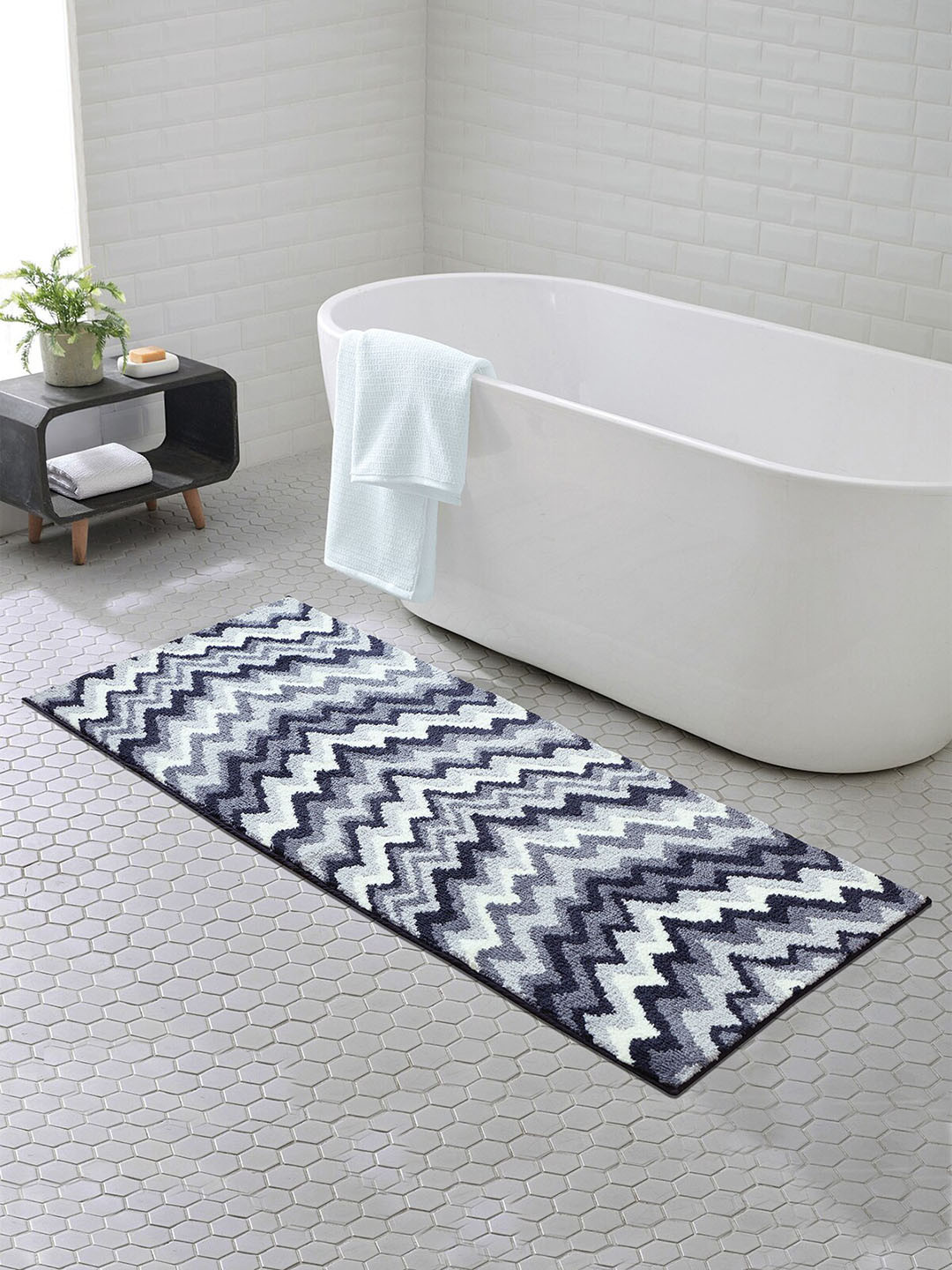 OBSESSIONS Grey & Black 1800 GSM Bath Rug