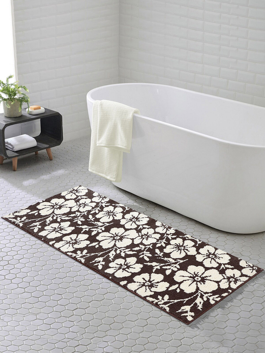 OBSESSIONS Brown & Beige 1800 GSM Anti-Skid Bath Rug