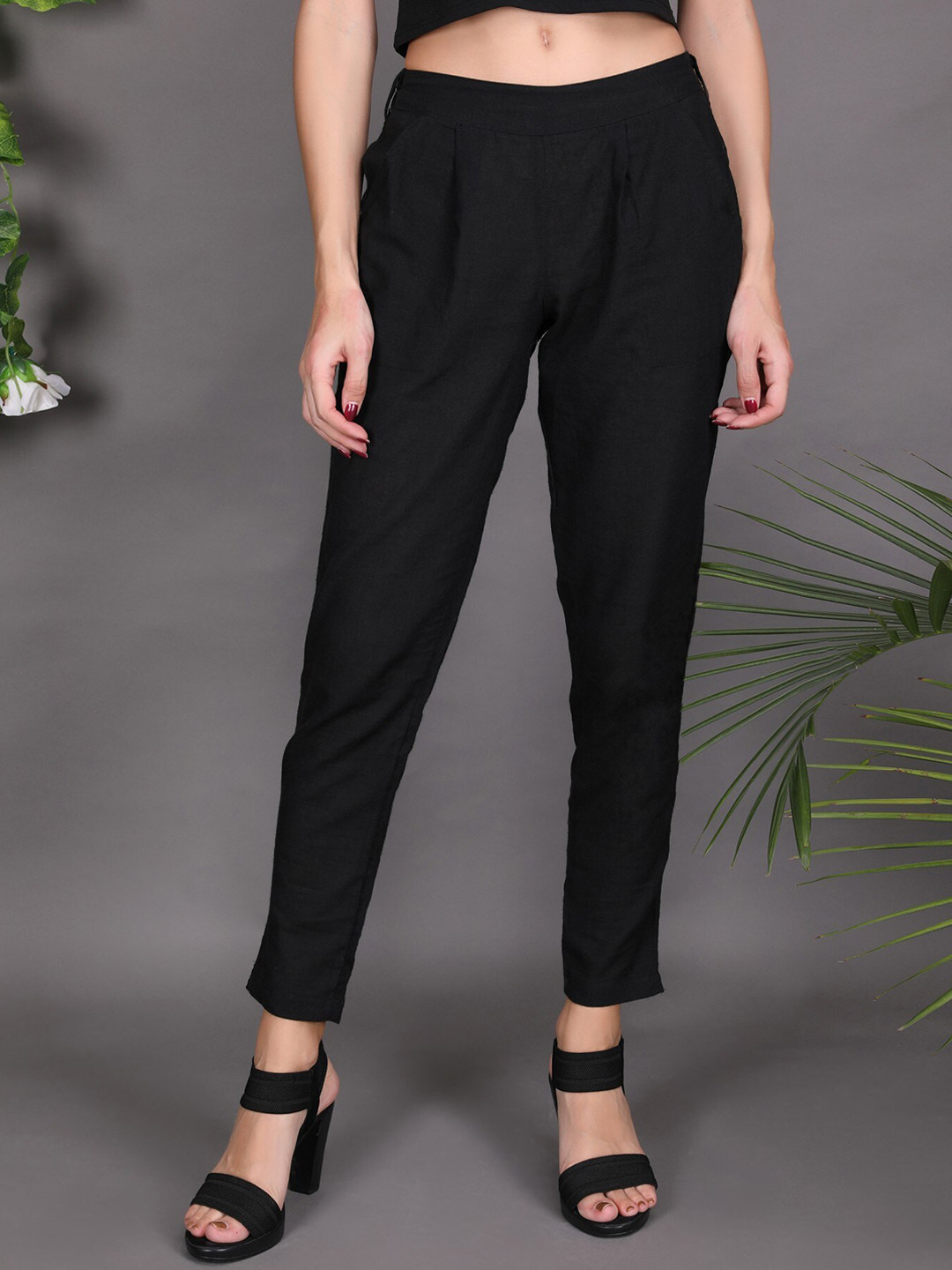 Me Craft Women Black Solid Easy Wash Regular Fit Trousers