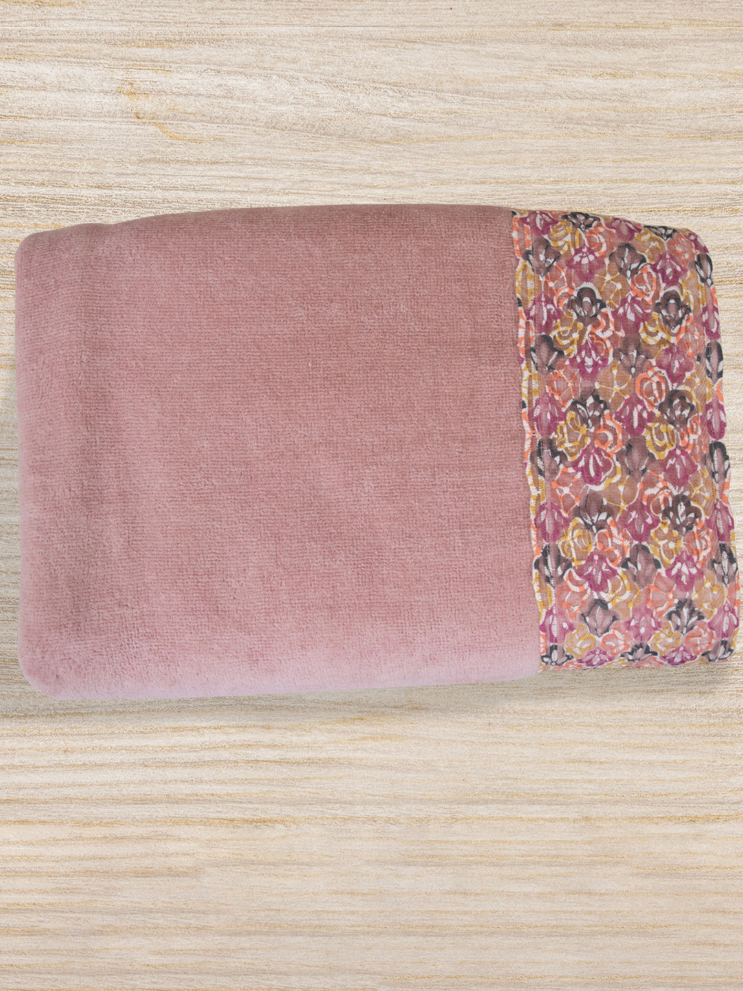 RANGOLI Purple Solid 450 GSM Pure Cotton Lace Bath Towels