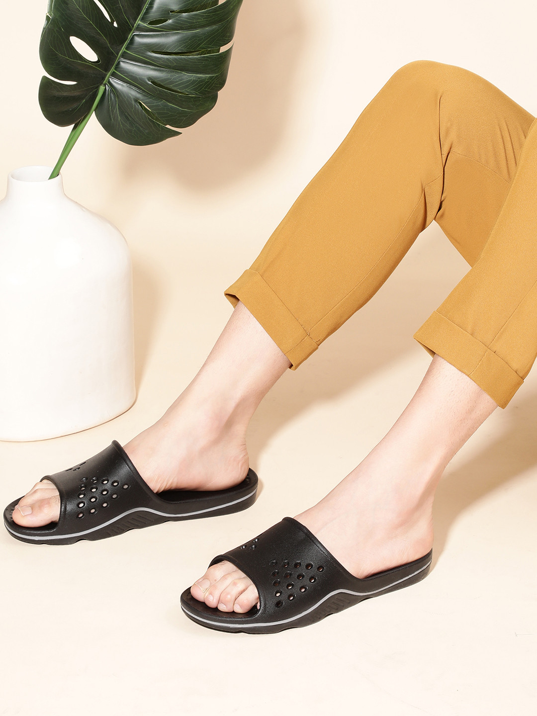 Liberty Men Black & White Sliders