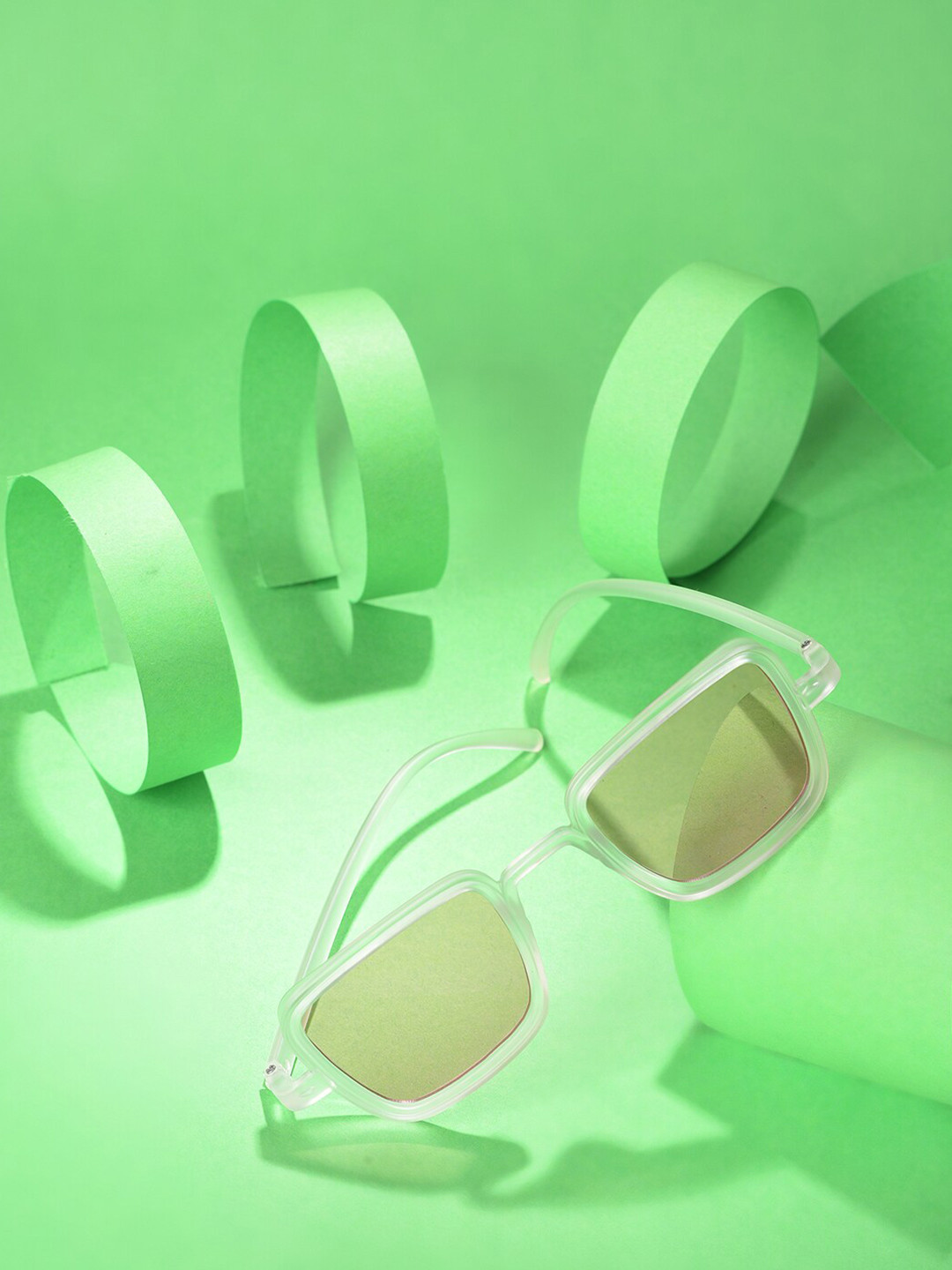 HAUTE SAUCE  Women Pink Lens & Transparent Wayfarer Sunglass SS22_HSSG1001