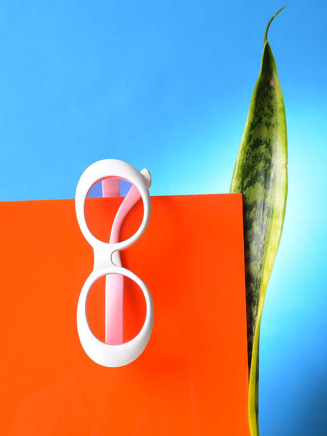 HAUTE SAUCE   Women Pink Lens & White Oval Sunglass SS22_HSSG1091