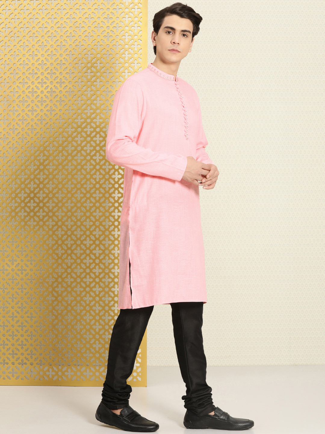 House of Pataudi Men Solid Thread Work Jashn Kurta