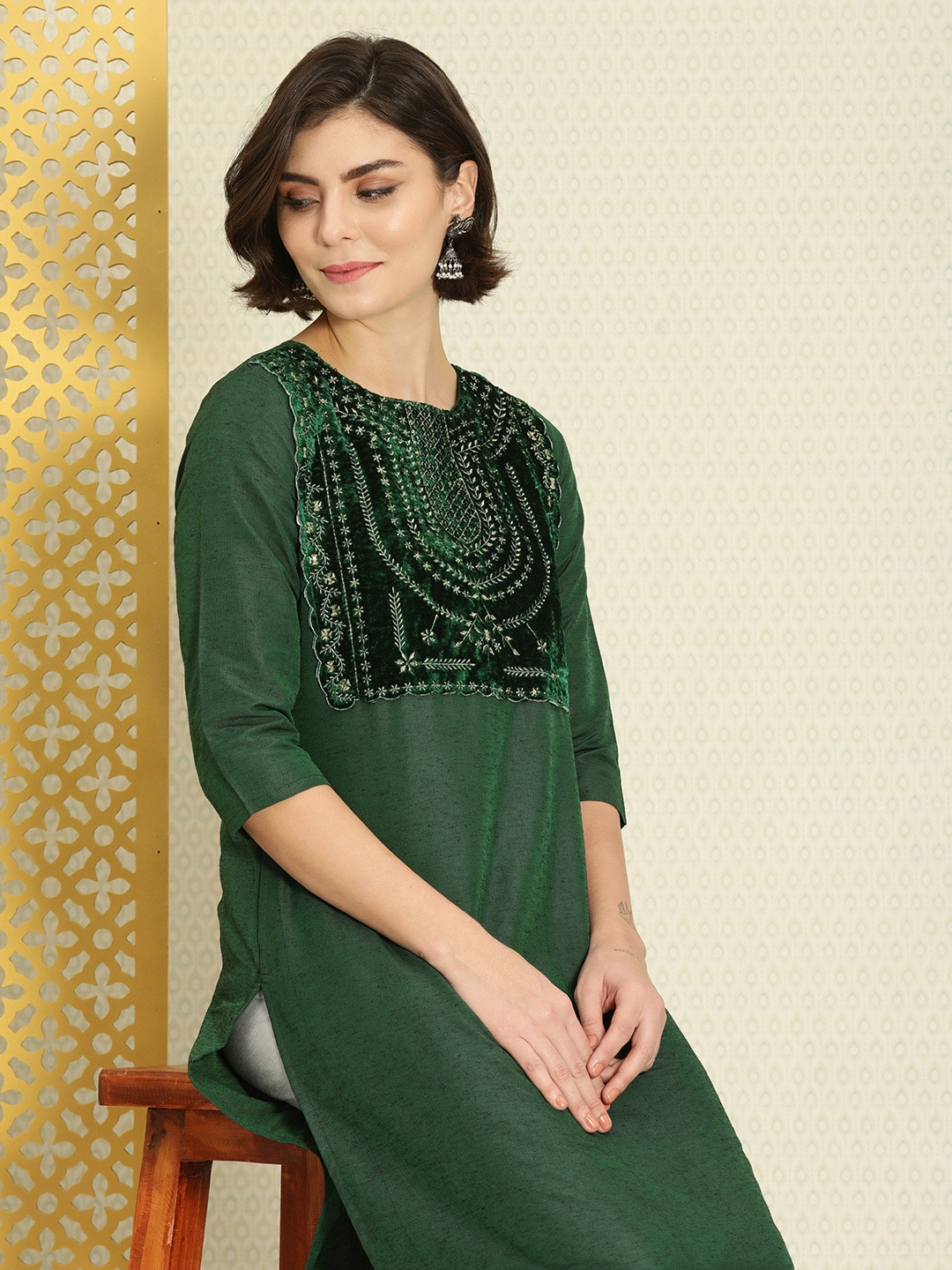 House of Pataudi Women Green & Gold-Toned Floral Yoke Design Rozana Thread Work Kurta