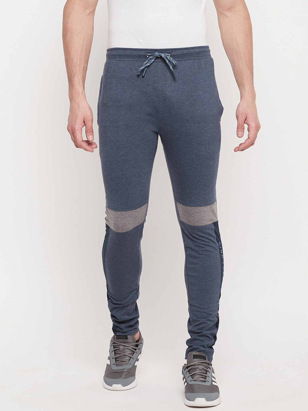 Duke Men Blue Solid Slim Fit Track Pant