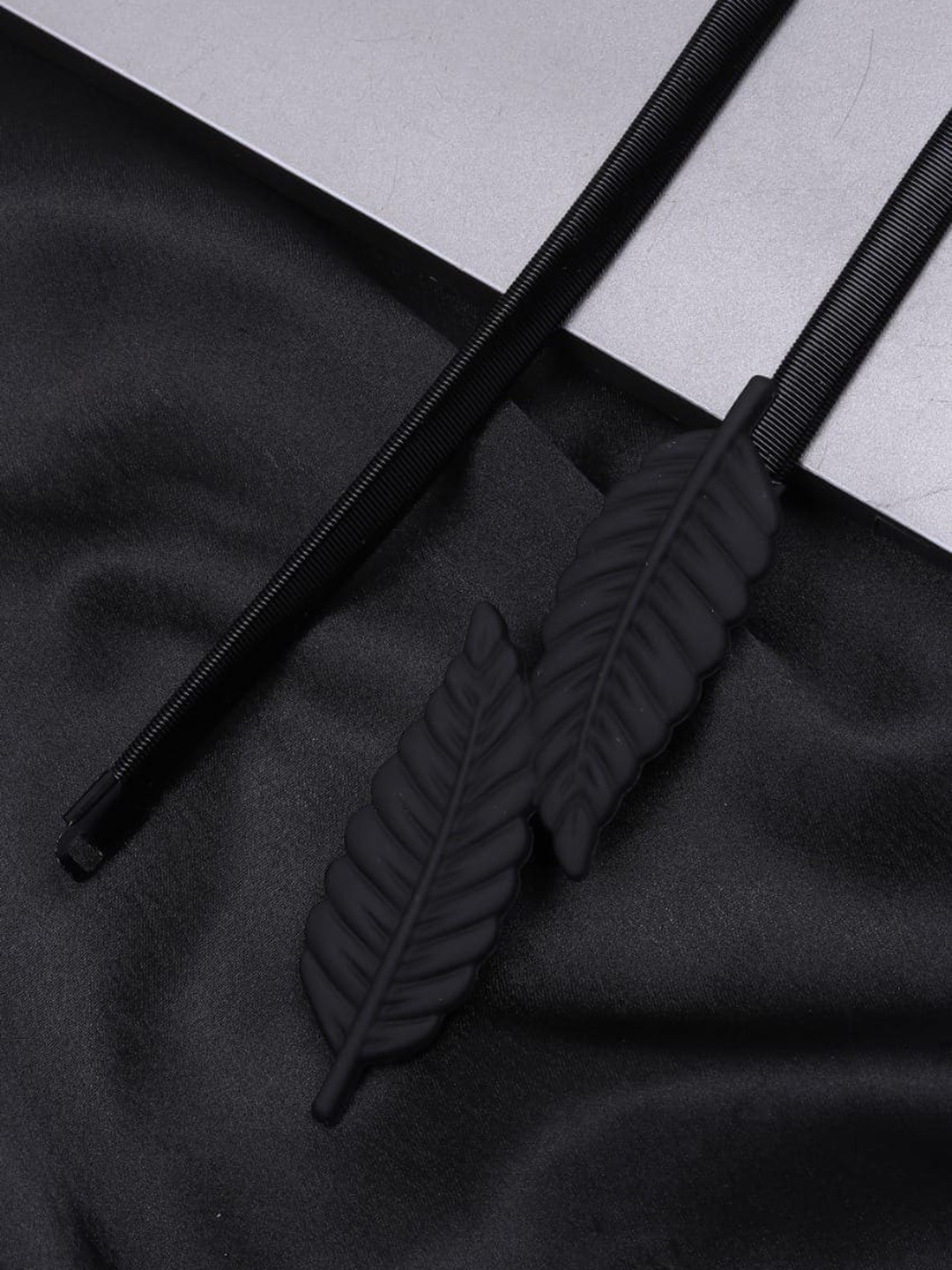 Kastner Women Black Leaf Belt