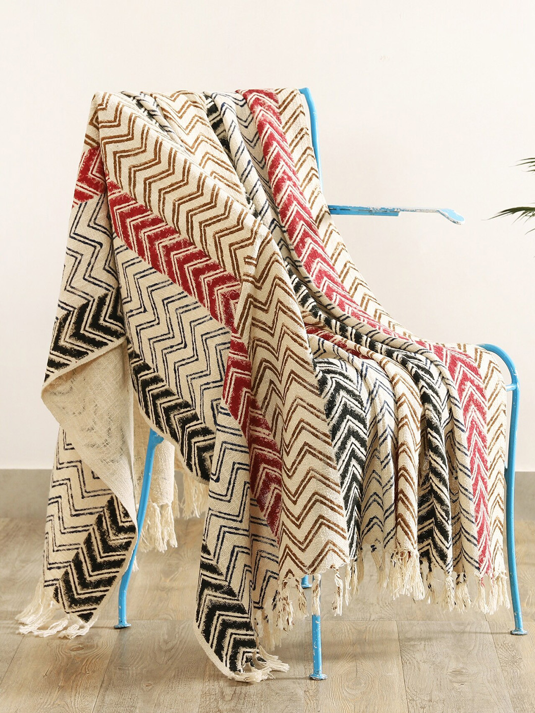 HANDICRAFT PALACE Off-White & Red Printed Cotton Blanket Throw