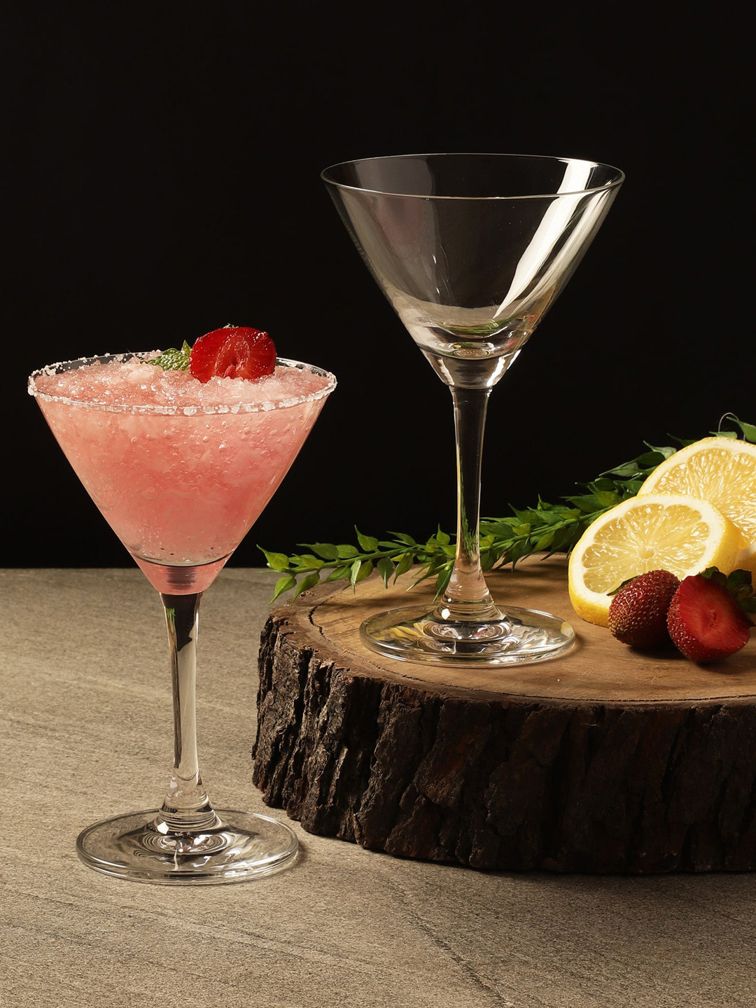 The Decor Mart Salsa Martini Transparent Set of 2 Dishwasher Safe Glass Bar and Drinkware