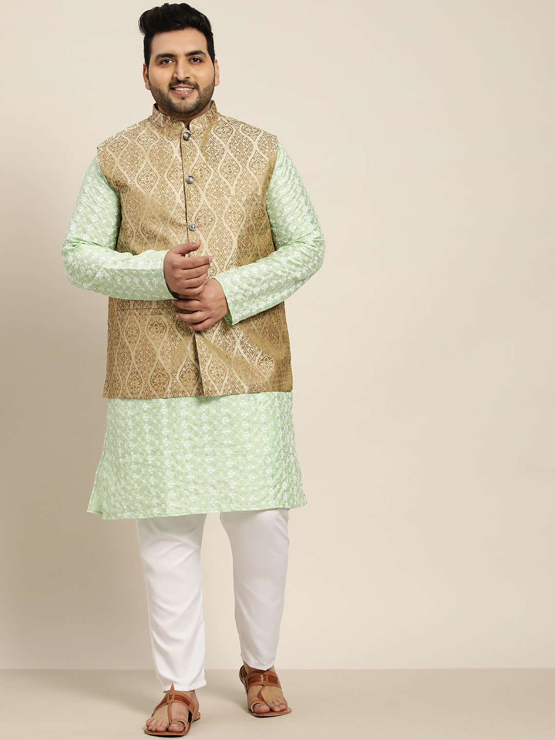SOJANYA PLUS Men Sea Green Embroidered Kurta with Churidar Comes with a Nehru Jacket