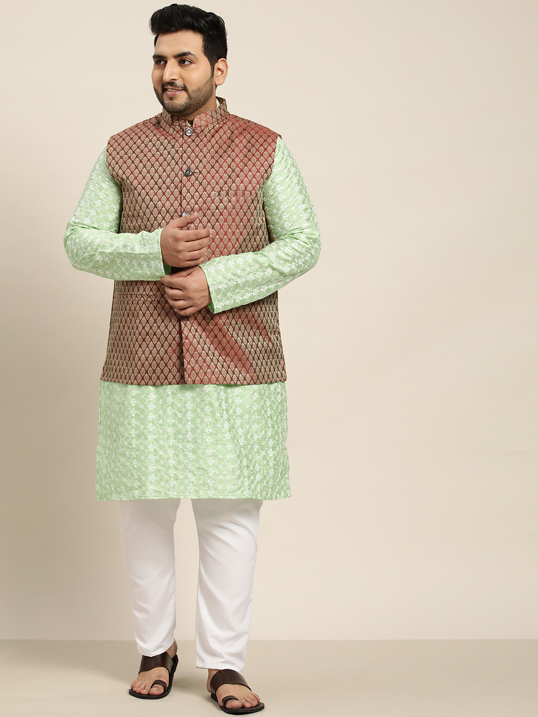 SOJANYA PLUS Men Sea Green Embroidered Kurta with Churidar Comes with a Nehru Jacket