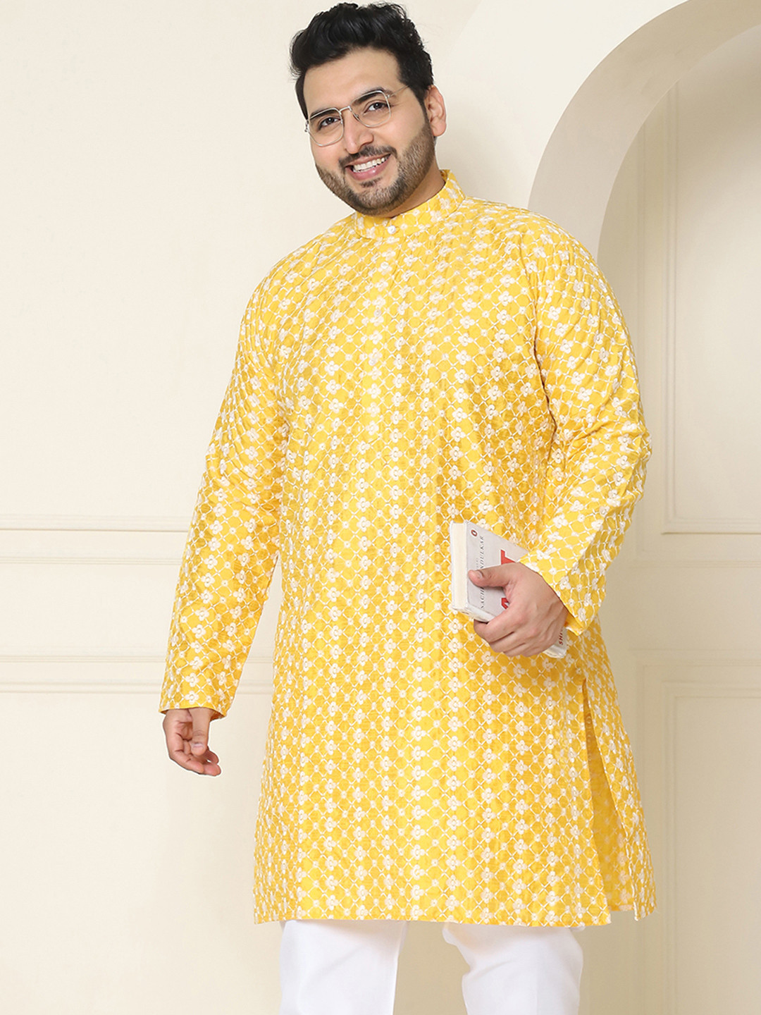 SOJANYA PLUS Men Mustard Yellow & White Chikankari Embroidered Kurta