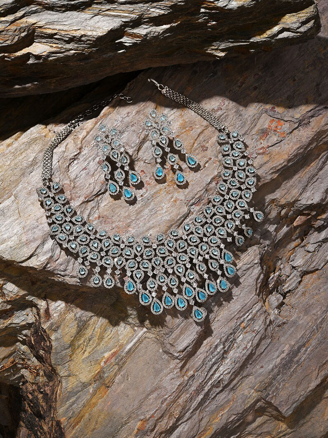 SOHI Silver-Plated Necklace Earrings Blue Stone Studded Jewellery Set