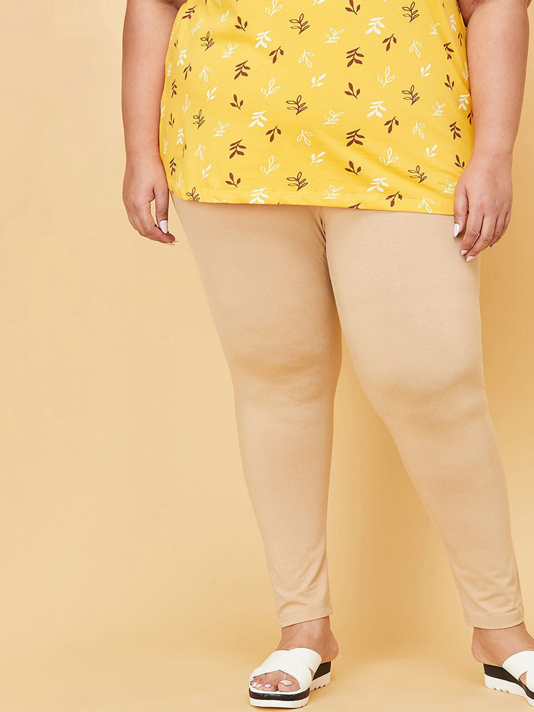 max Women Plus Size Cream Solid Ankle Length Leggings