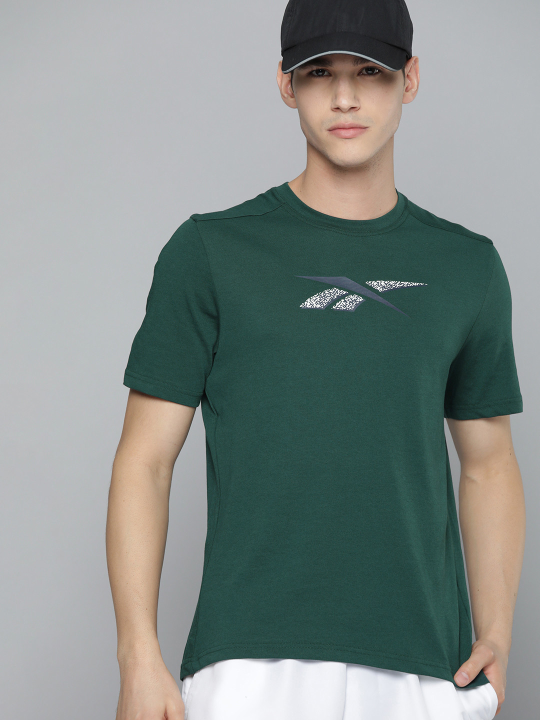 Reebok Men Green Speedwick Graphic Brand Logo Printed Slim Fit T-shirt
