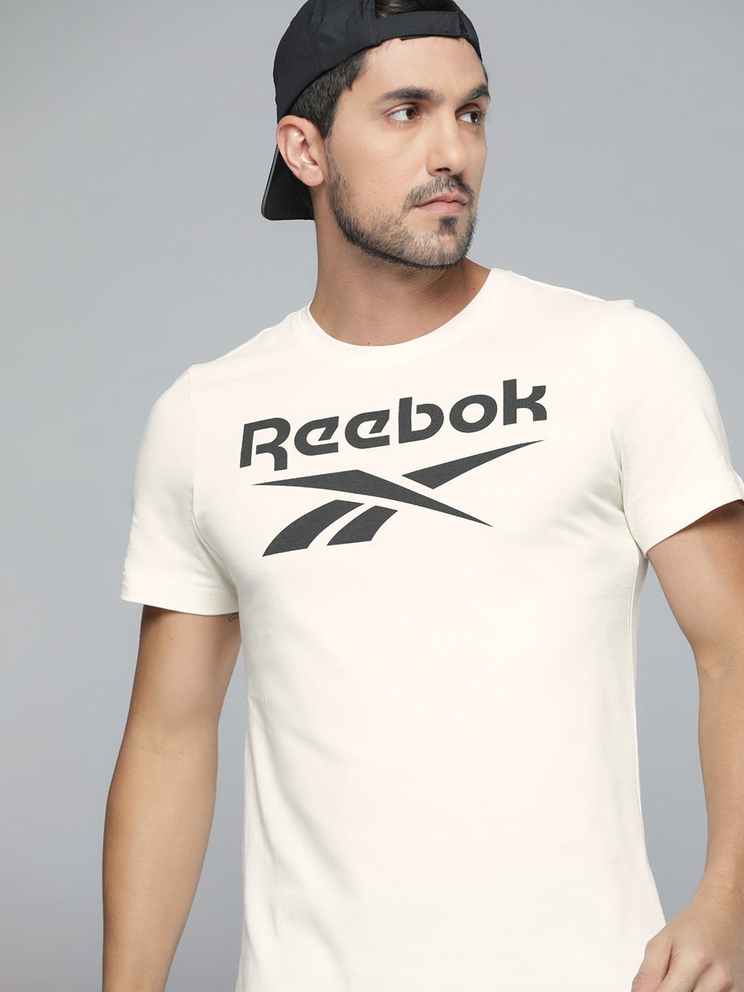 Reebok Men Cream-Coloured & Black Brand Logo Printed T-shirt