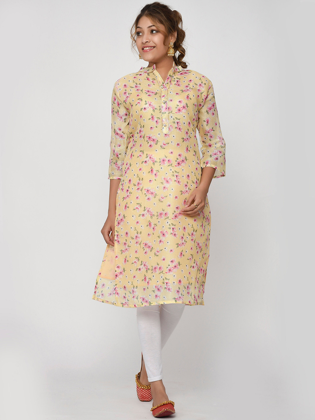 Kesarya Women Yellow Floral Printed Kurta