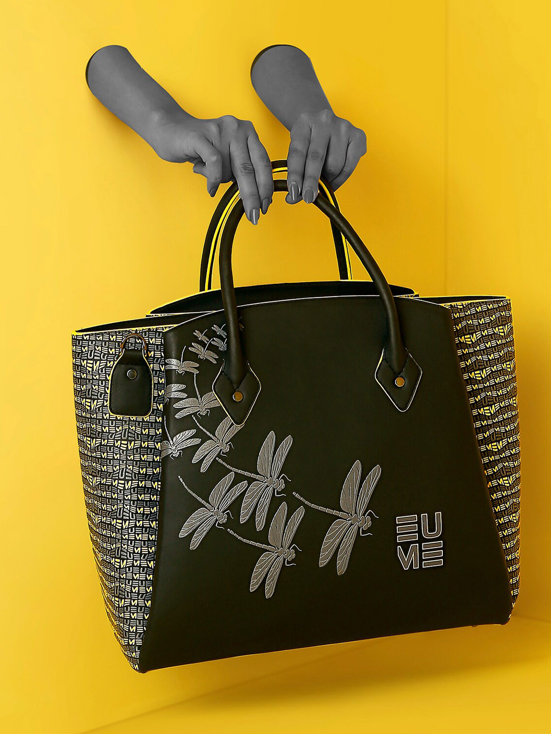 EUME Women Black Textured Structured Synthetic Leather Handbag