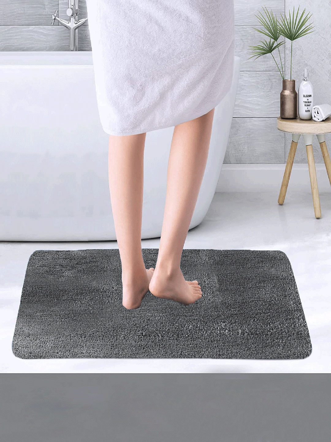 LUXEHOME INTERNATIONAL Grey Solid Anti-Skid Door Mat