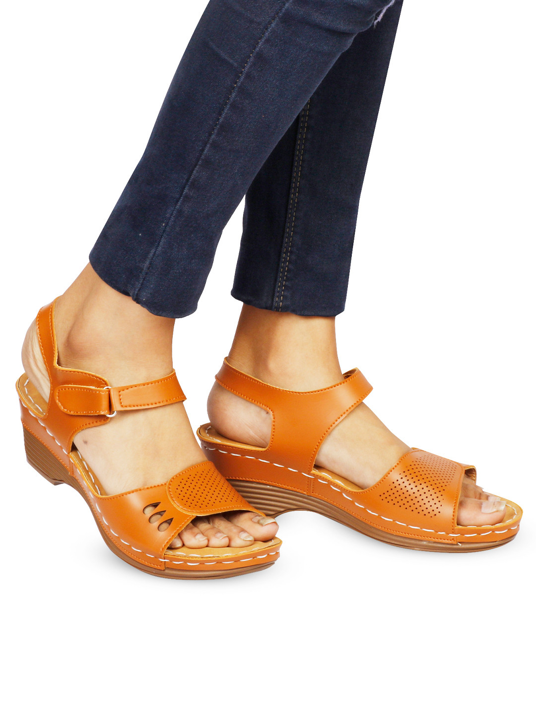 XE Looks Tan Solid Wedge Sandals with Laser Cuts