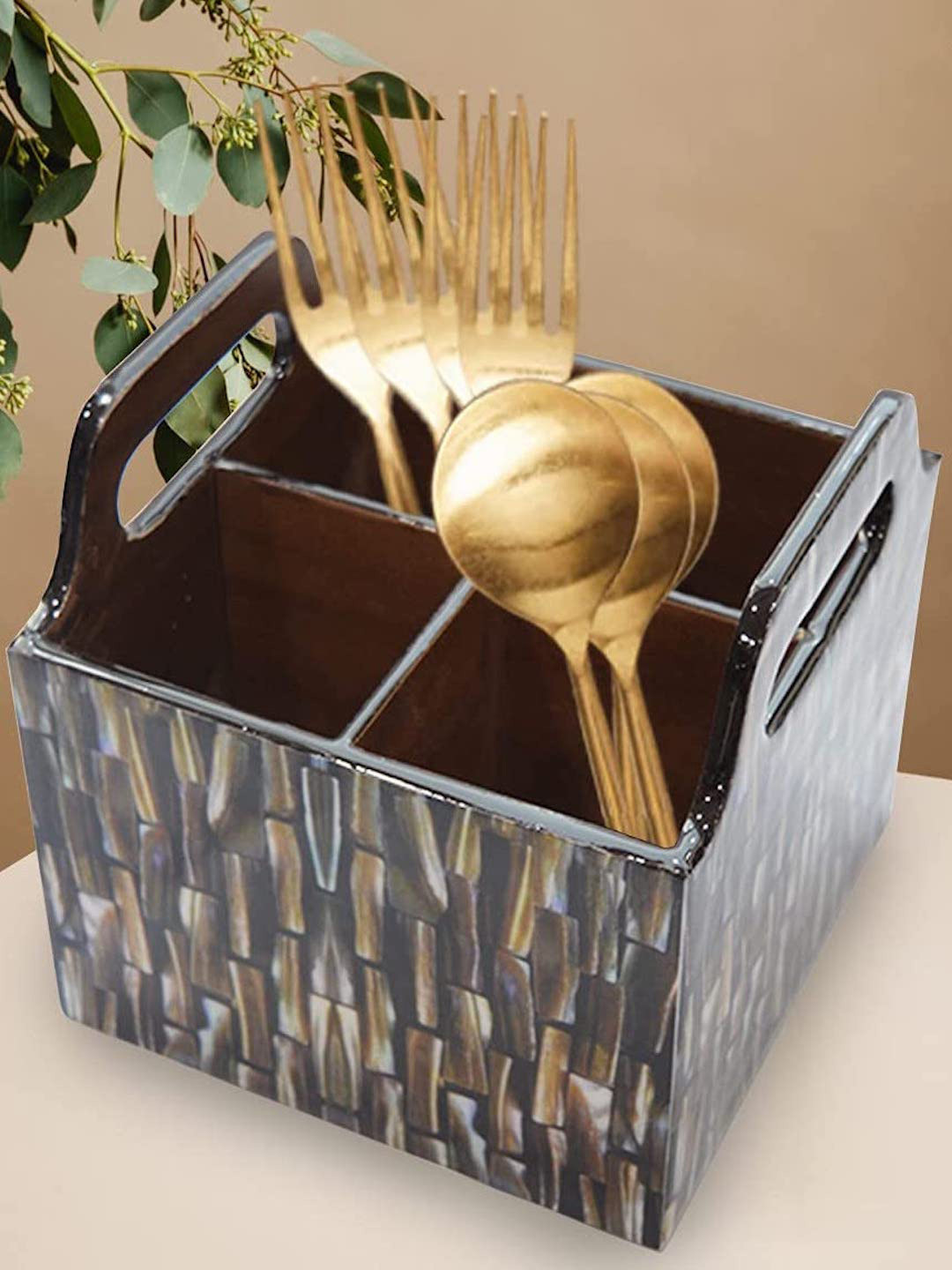 Tranquil square  Brown Printed Wood Dining Essentials