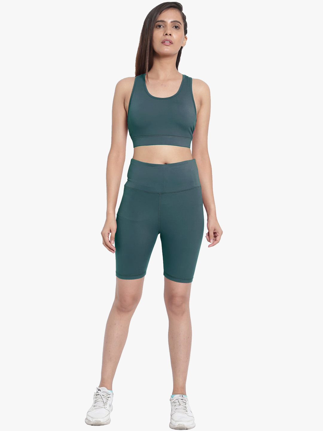 Wearjukebox Women Solid Sports Bra with Shorts