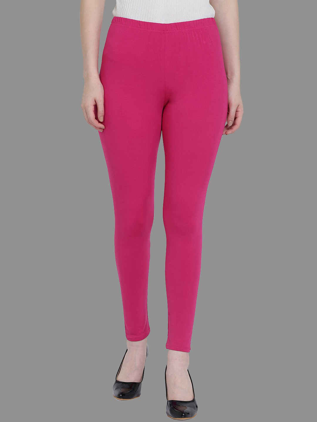 SPIFFY Women Magenta Solid Leggings