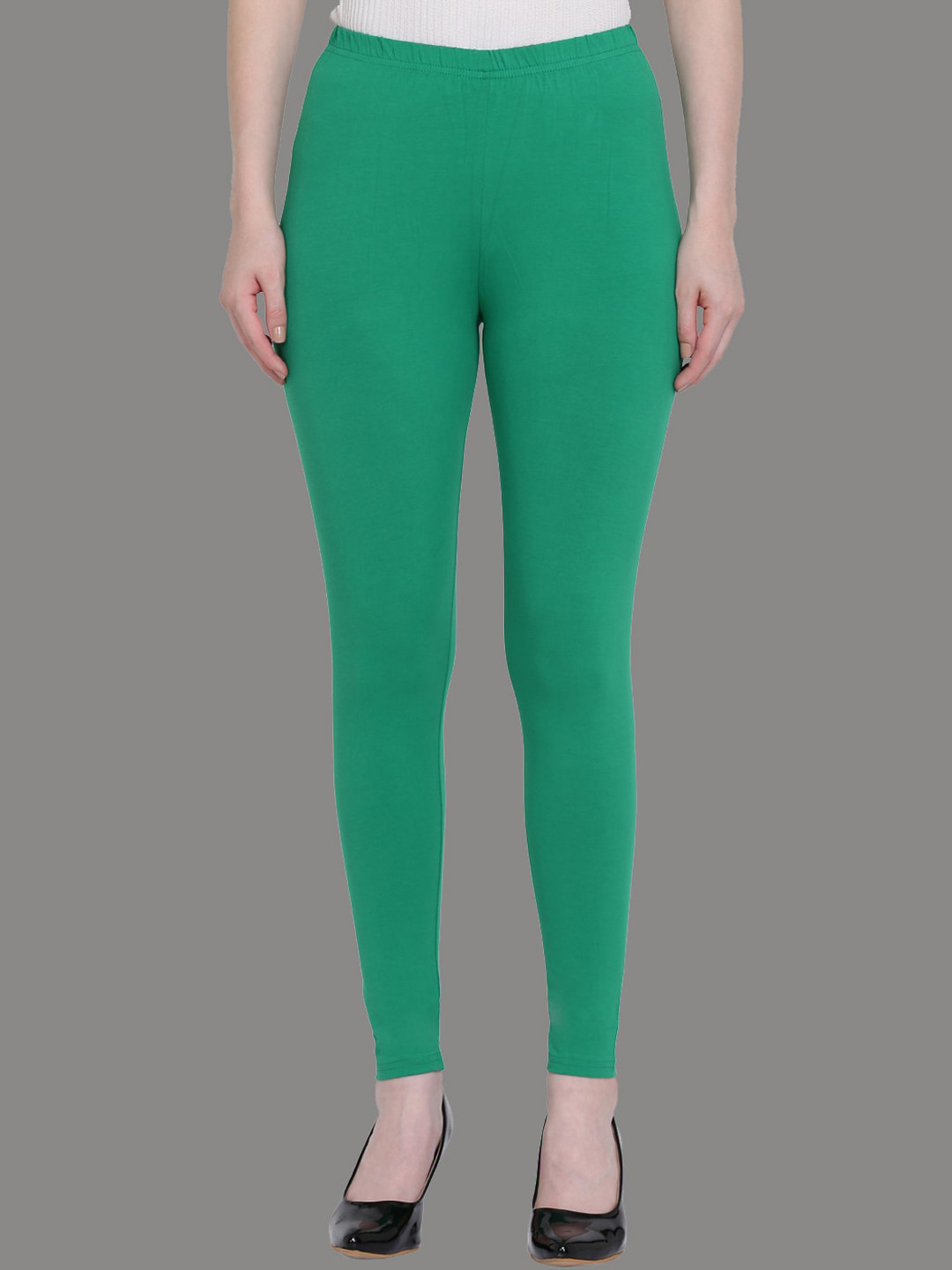 SPIFFY Women Green Solid Ankle-Length Leggings