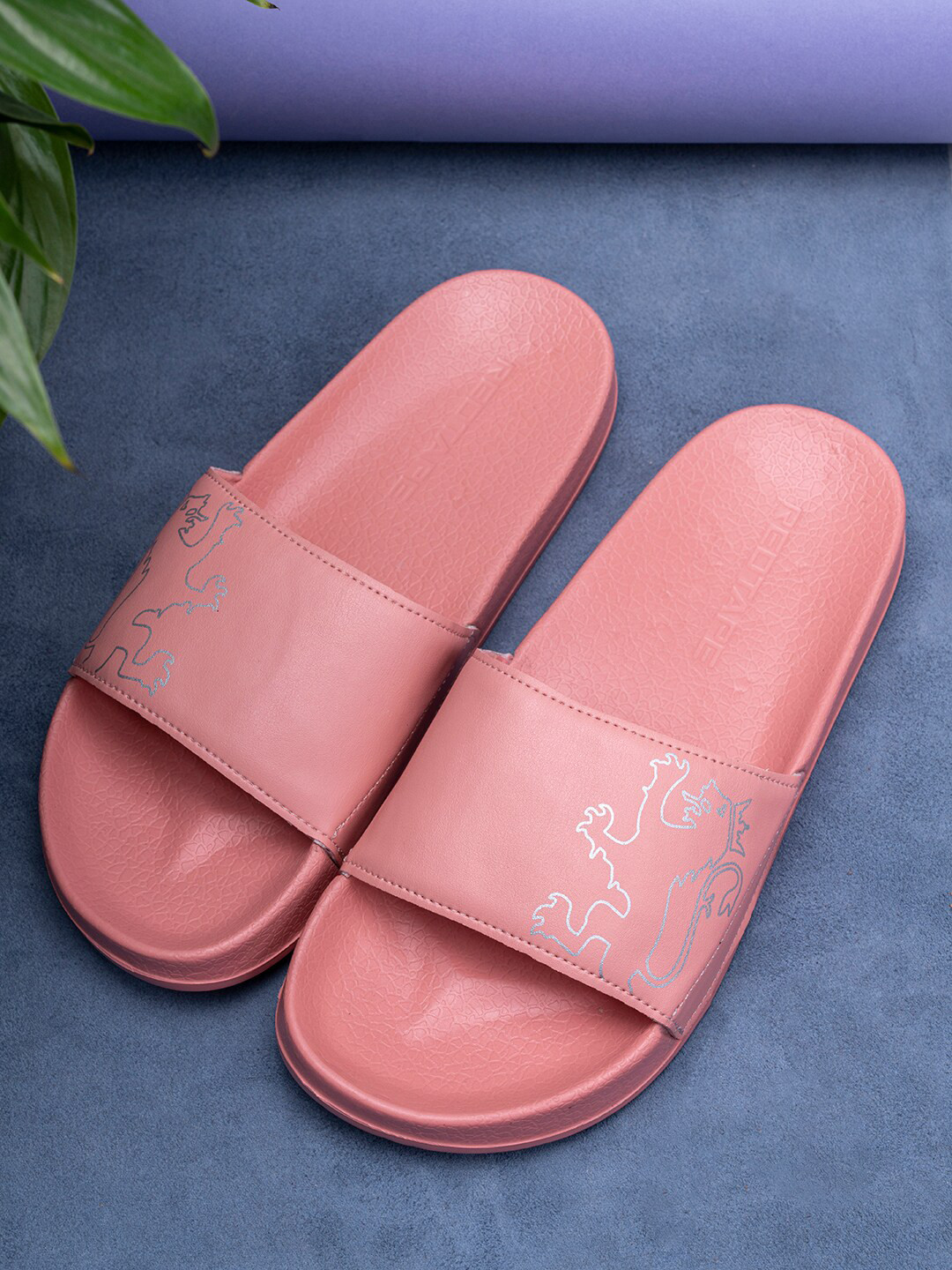 Red Tape Women Pink Rubber Sliders