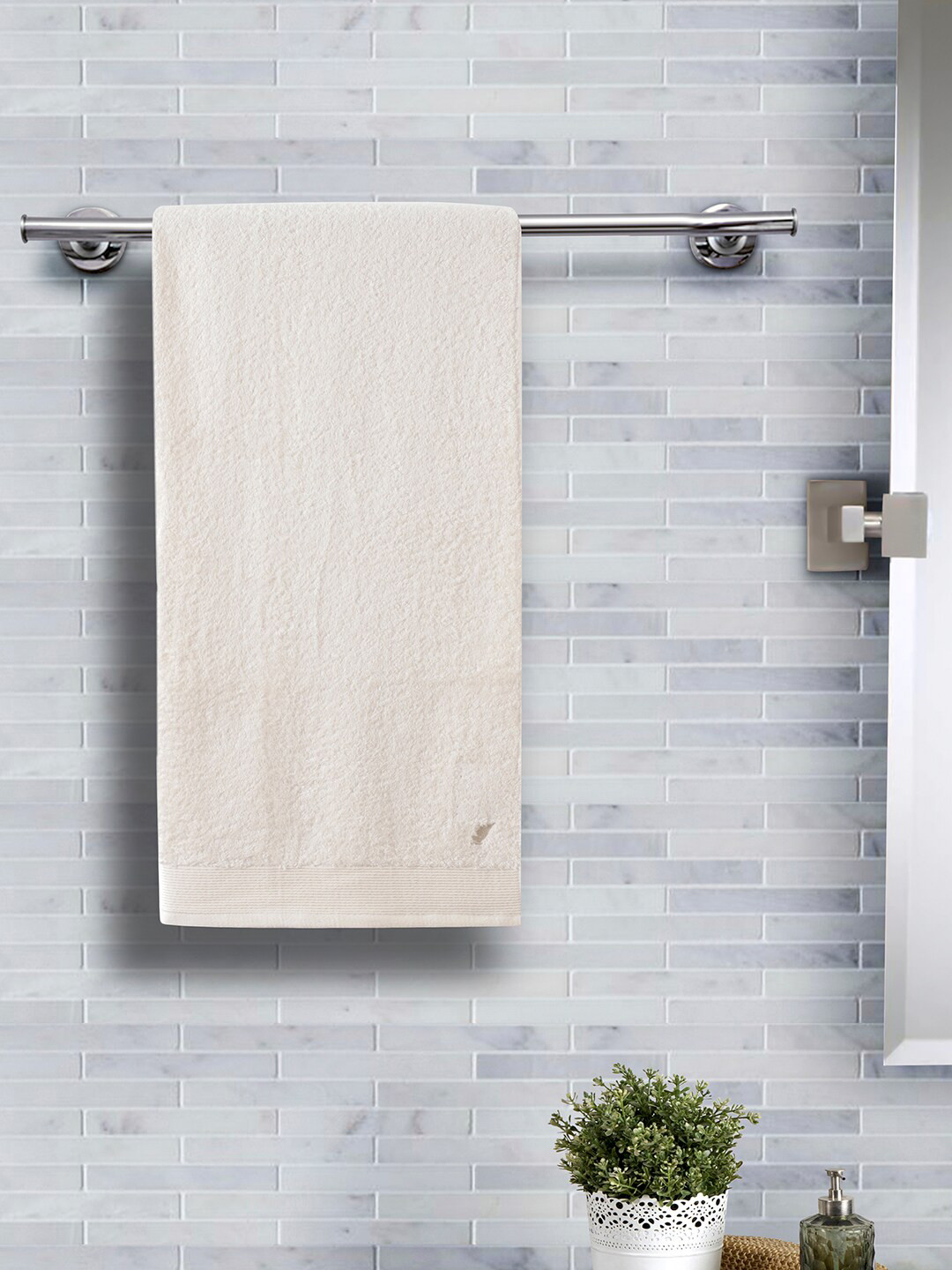 MASPAR Beige Solid 550 GSM Pure Cotton Bath Towel