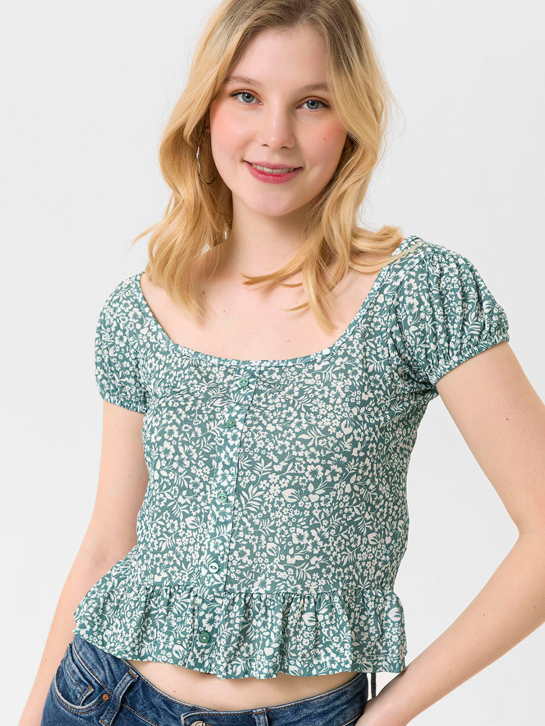 busem Green & White Floral Print Ruffled Crop Top