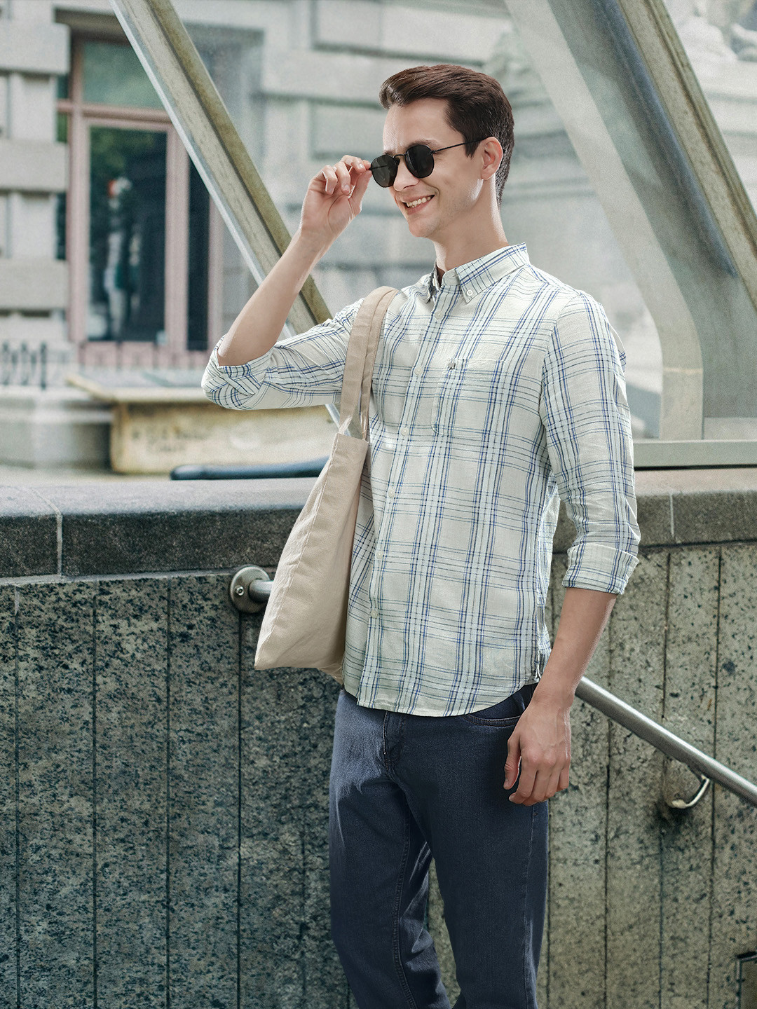 THE BEAR HOUSE Men Cream-Coloured Tartan Checked Pure Cotton Slim Fit Casual Shirt