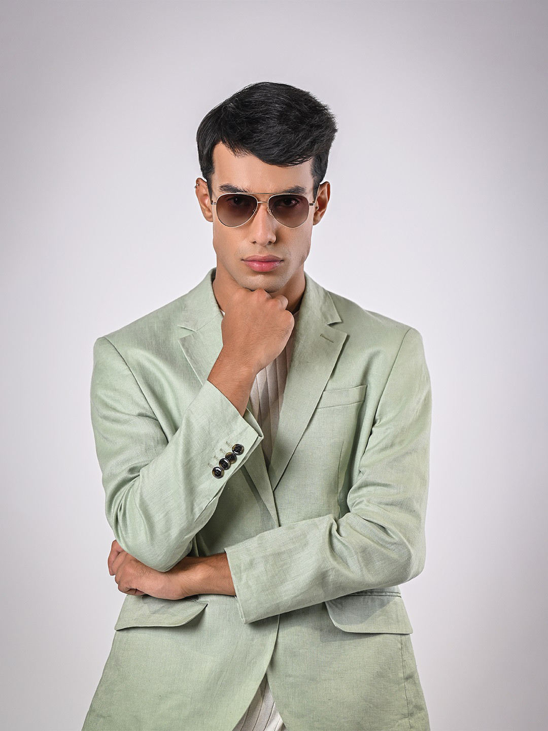 John Jacobs Unisex Brown Lens & Gold-Toned Aviator Sunglasses with Polarised and UV Protected Lens