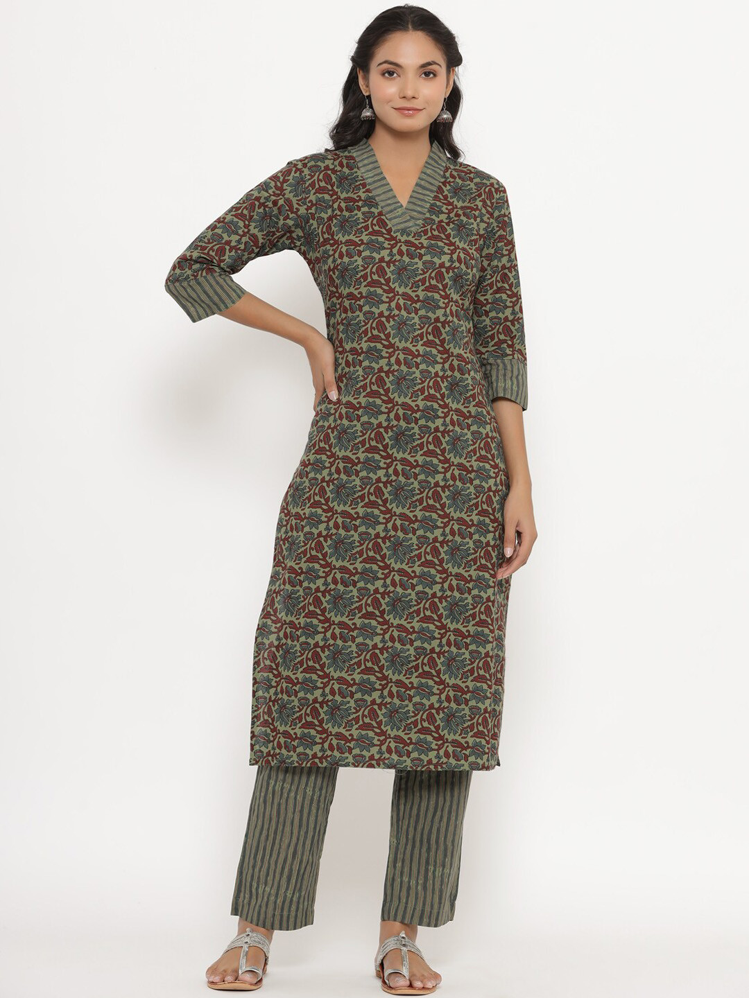 CRAFIQA Women Green Printed Pleated Pure Cotton Kurti with Trousers
