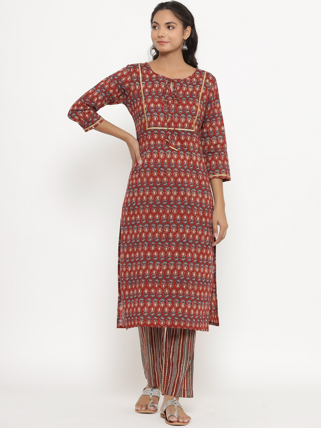 CRAFIQA Women Maroon Ethnic Motifs Printed Gotta Patti Pure Cotton Kurti with Trousers