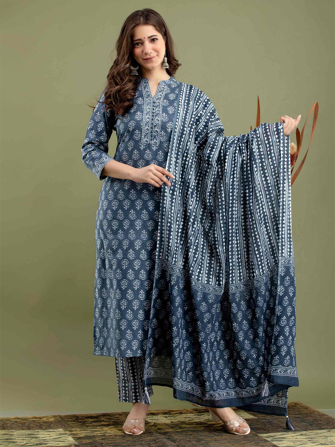 MissKurti Women Grey Ethnic Motifs Printed Pure Cotton Kurta with Trousers & With Dupatta