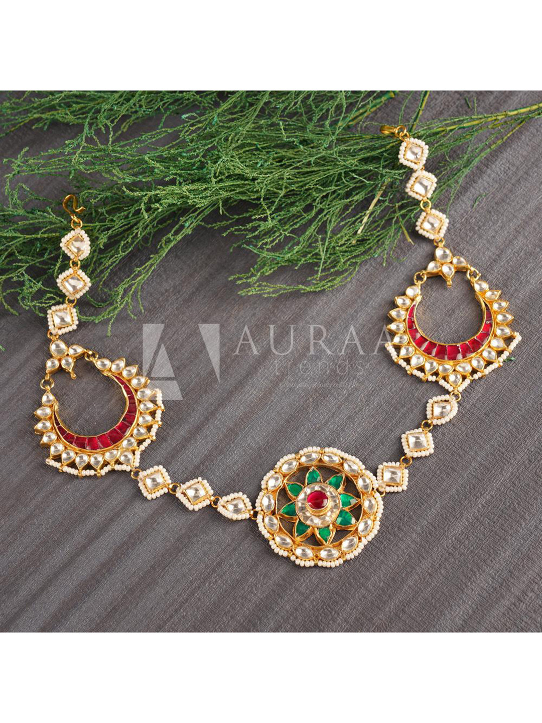 AURAA TRENDS 22 KT Gold-Plated White & Green Kundan-Studded & Pearl Beaded Head Chain