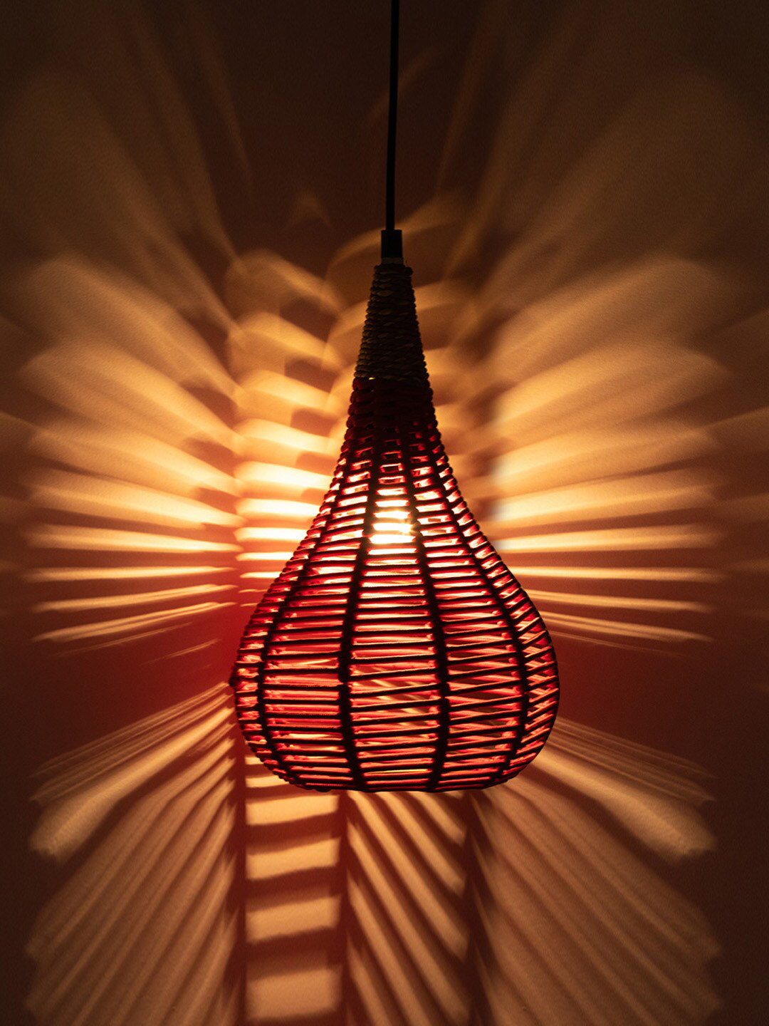 ExclusiveLane Red Solid Metal Hanging Pendant Ceiling Lamps