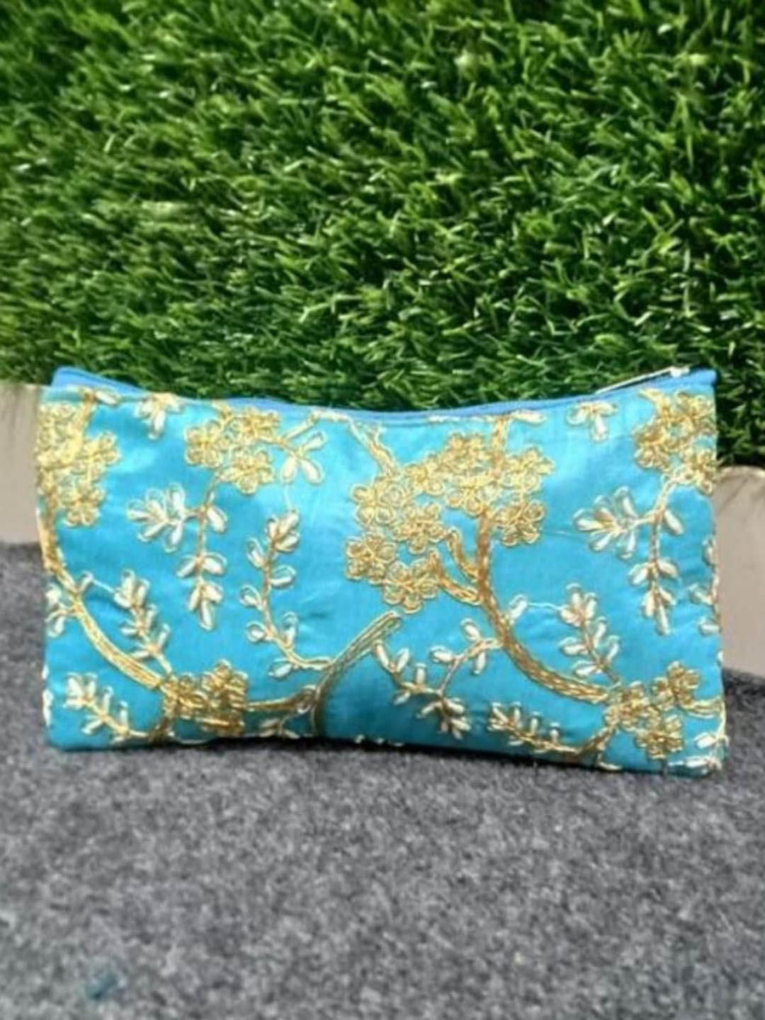 CRAYTON Women Blue Clutches