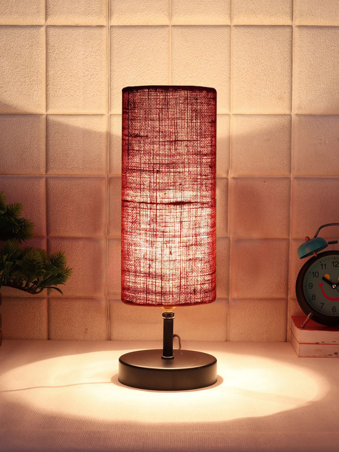 Devansh Maroon Iron Table lamp With Jute Shade