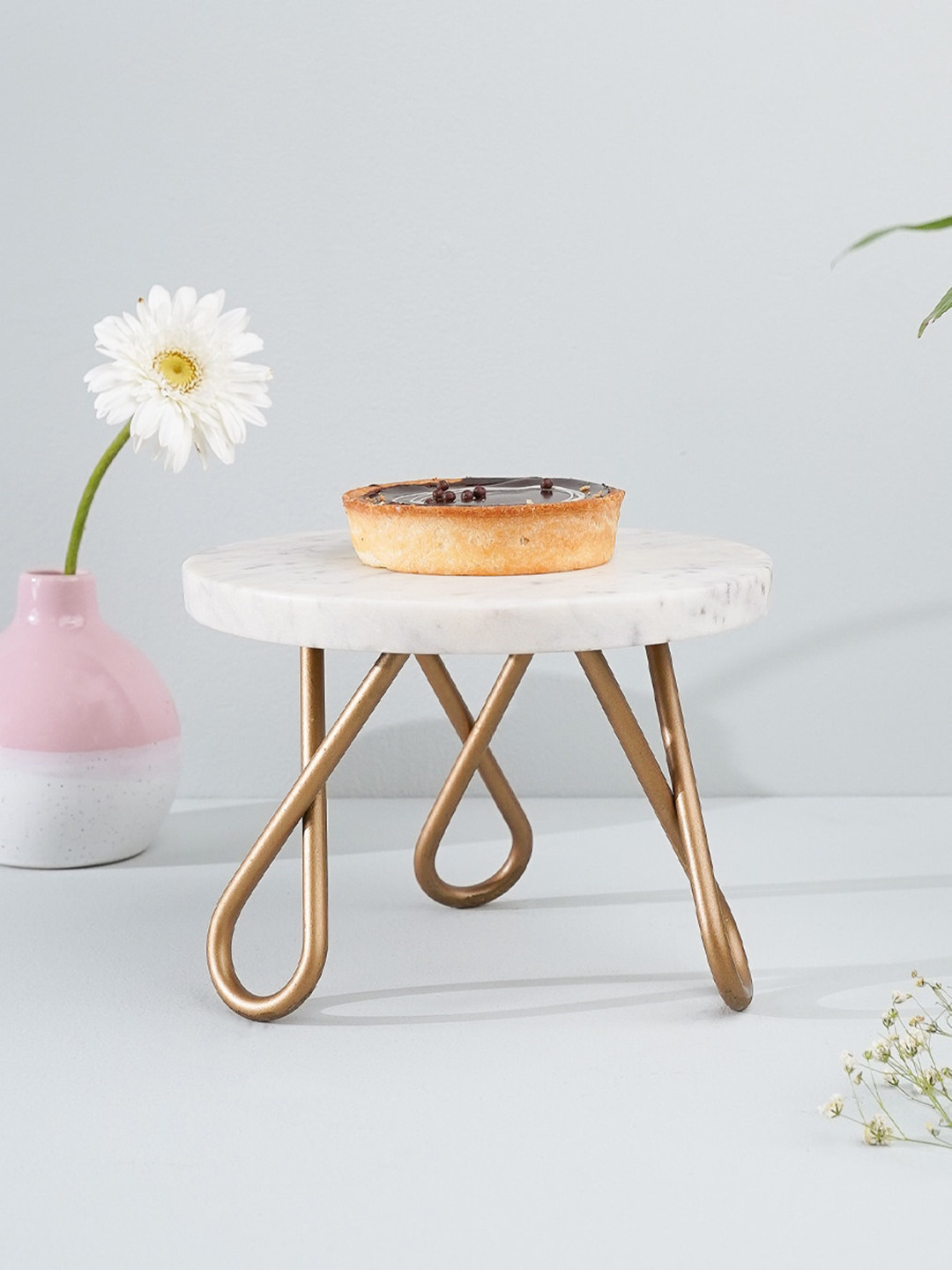 CASA DECOR Gold-Toned & White Printed Frost Cake Stand