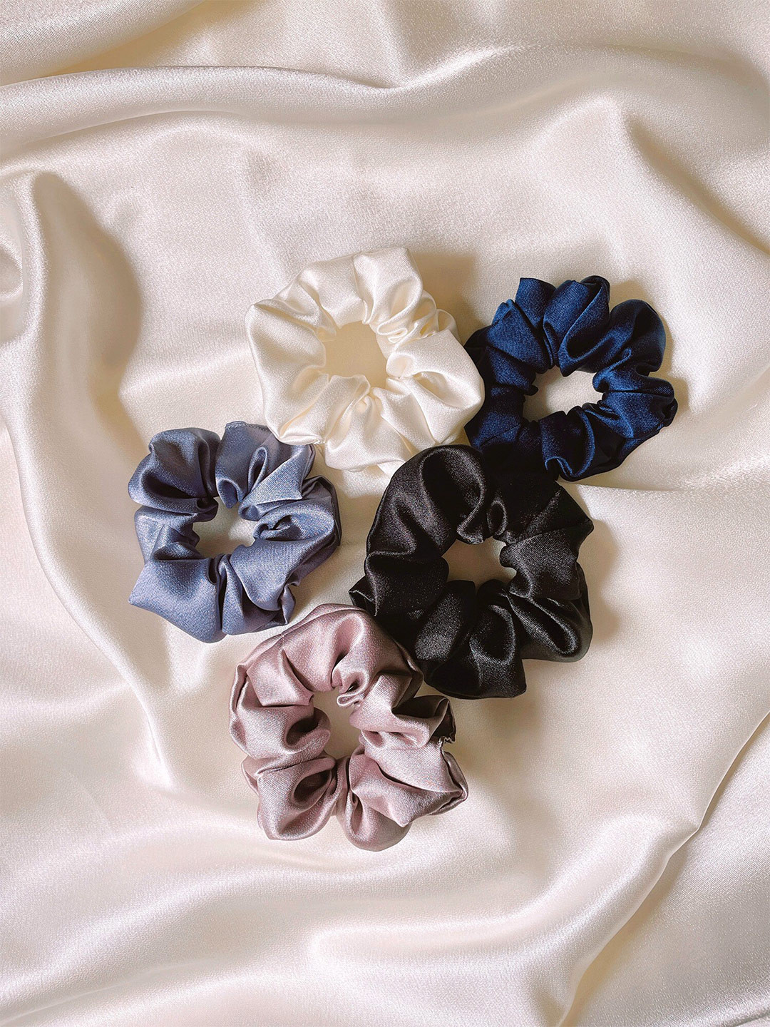 Mueras Set of 5 Satin Scrunchies