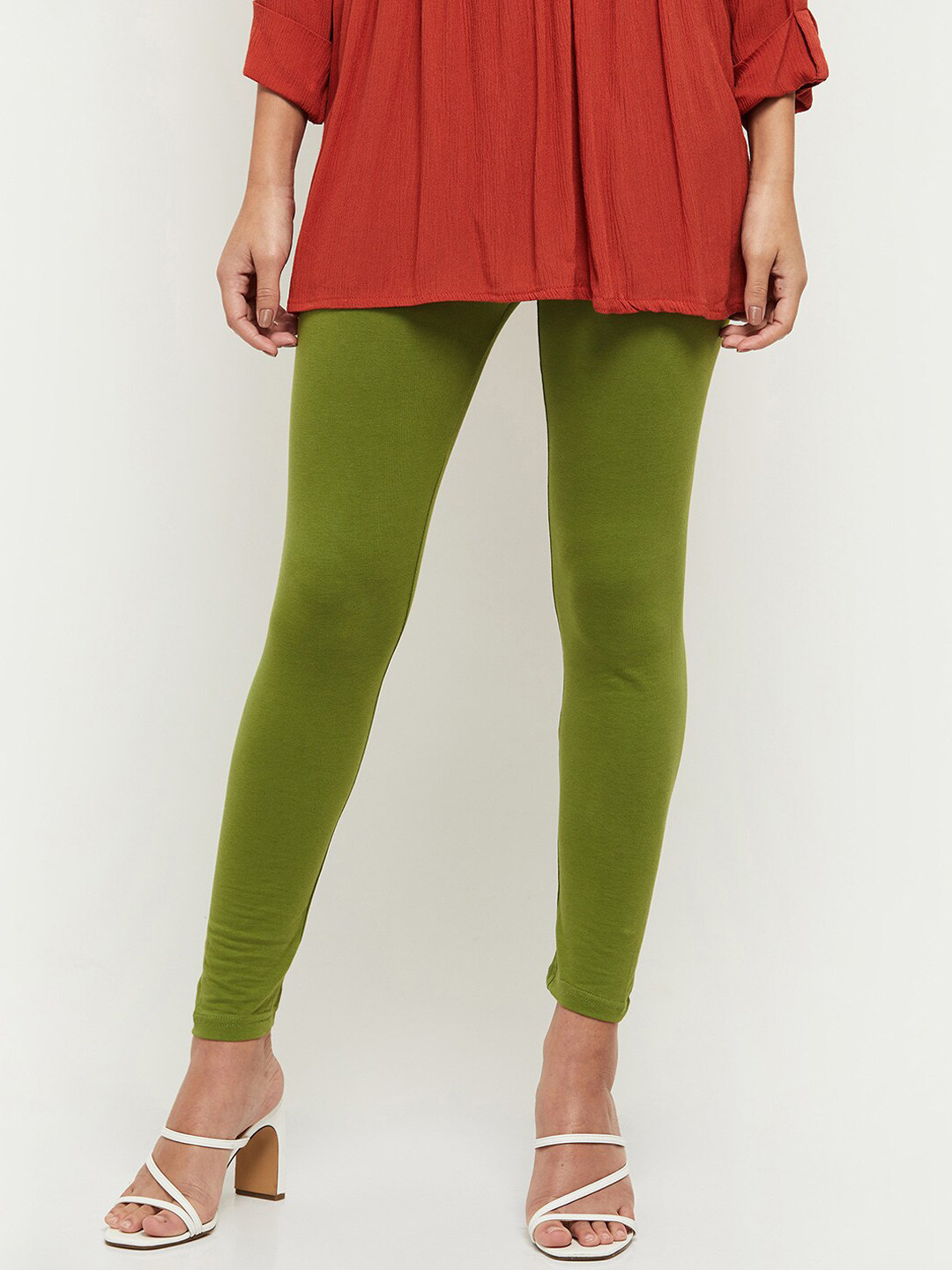 max Women Green Solid Ankle-Length Leggings