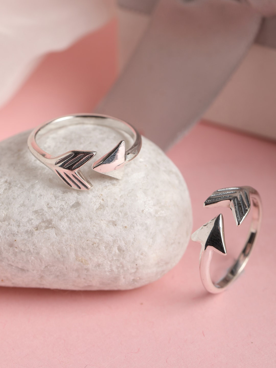 Clara Set Of 2 Sterling Silver Arrow-Charm Toe Rings