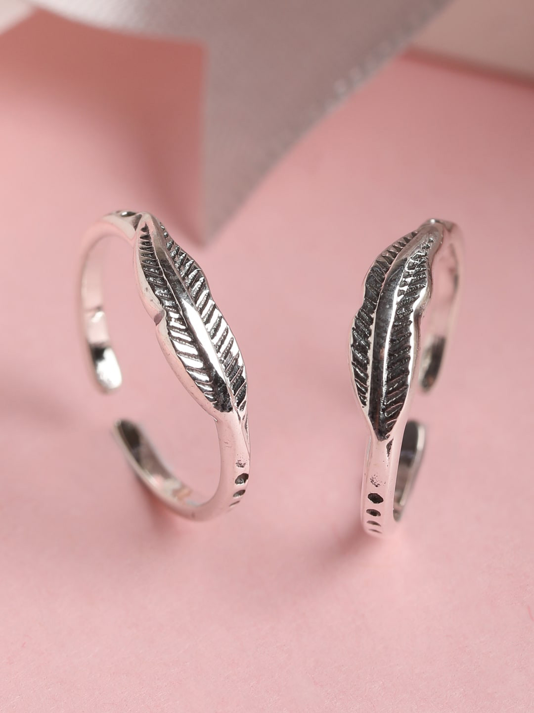 Clara Set Of 2 92.5 Sterling Silver Leaf-Charm Toe Rings
