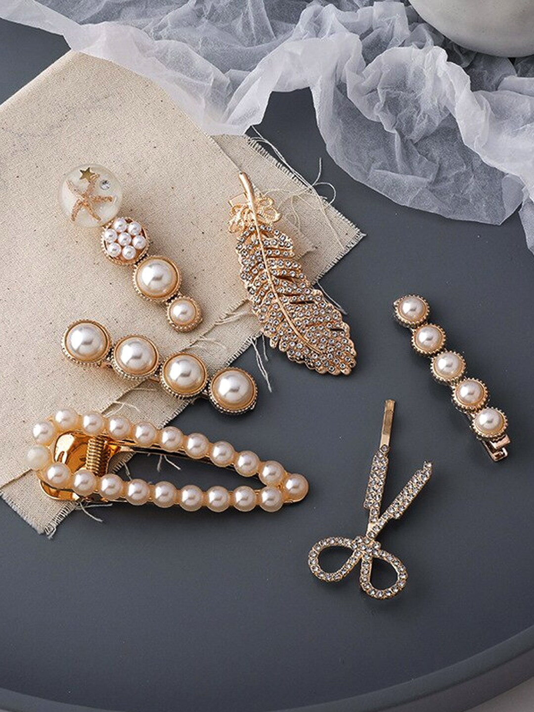 Yellow Chimes Women Set Of 6 Pcs White Pearl Studded Aligator Clips