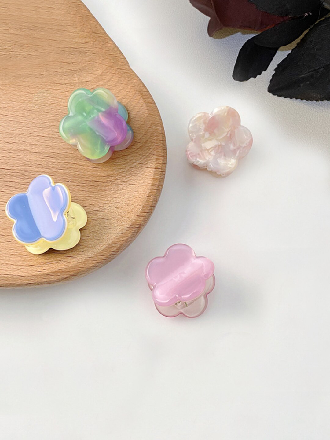 Yellow Chimes Women Purple & Pink Set of 4 Floral Claw Clip