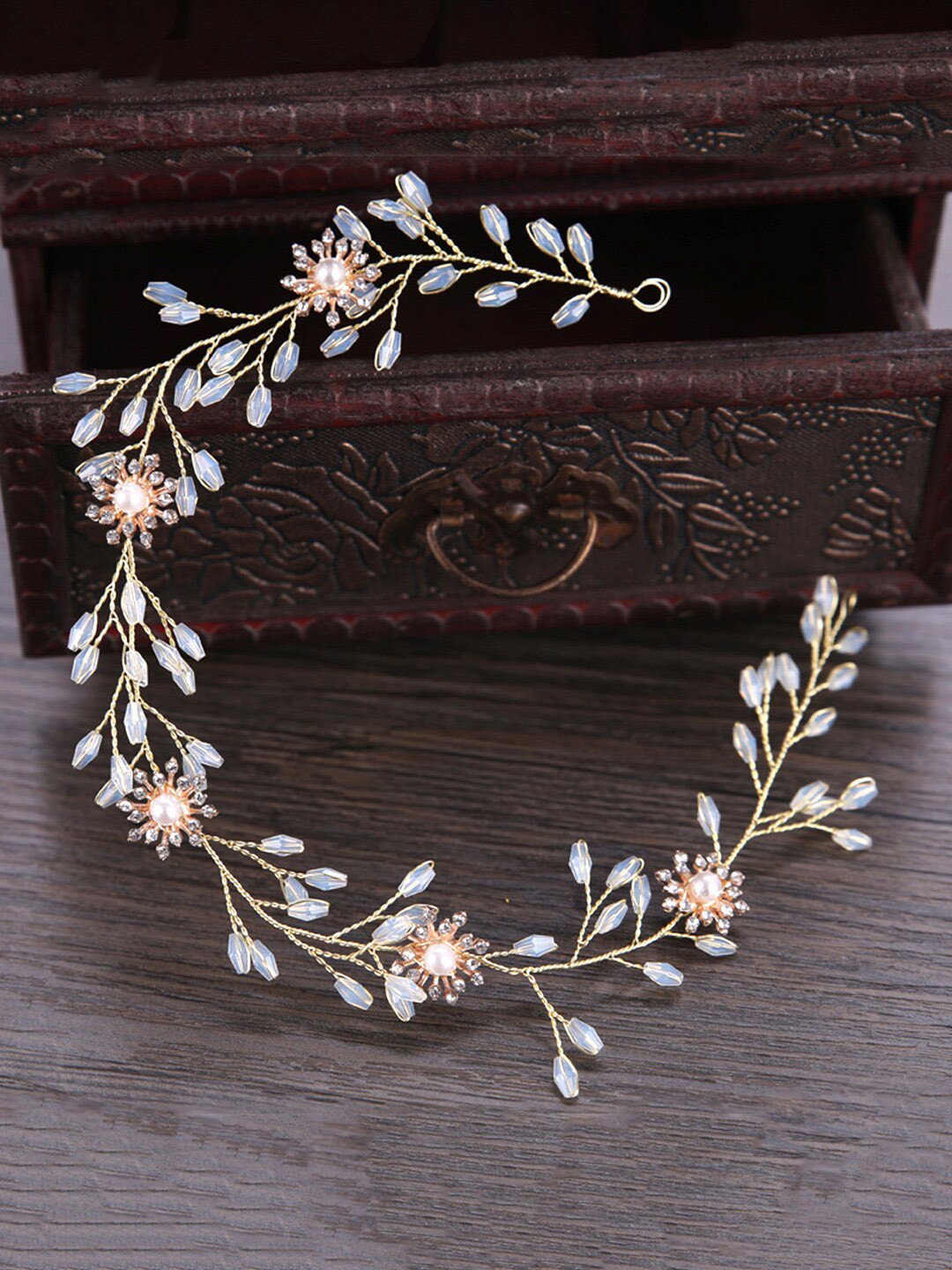 Yellow Chimes Women Peach-Coloured & White Embellished Hand Made Pearl Floral Hair Vine