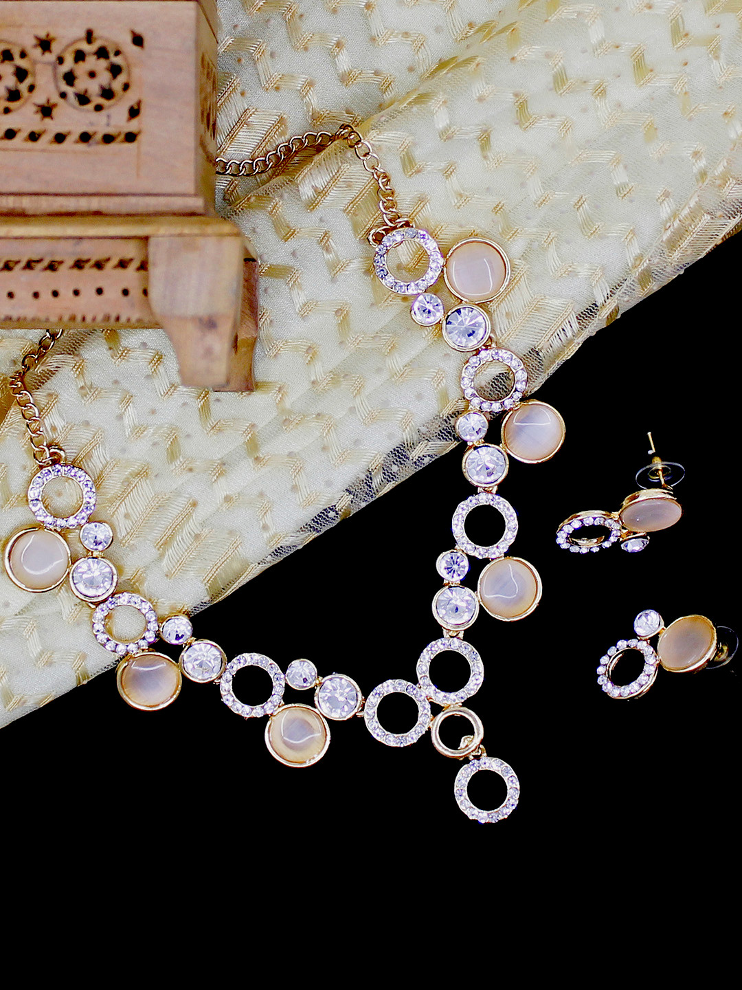 SAIYONI Gold-Plated Peach-Colourerd Stone-Studded Jewellery Set